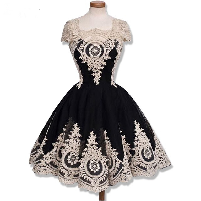 Cute A-line Tulle Scoop Neck Cap Sleeve Appliques Lace Sweet Junior Black Short Homecoming Dresses