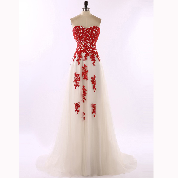 Lace Appliques Sweetheart Floor Length Tulle A-line Prom Dress Featuring Sweep Train